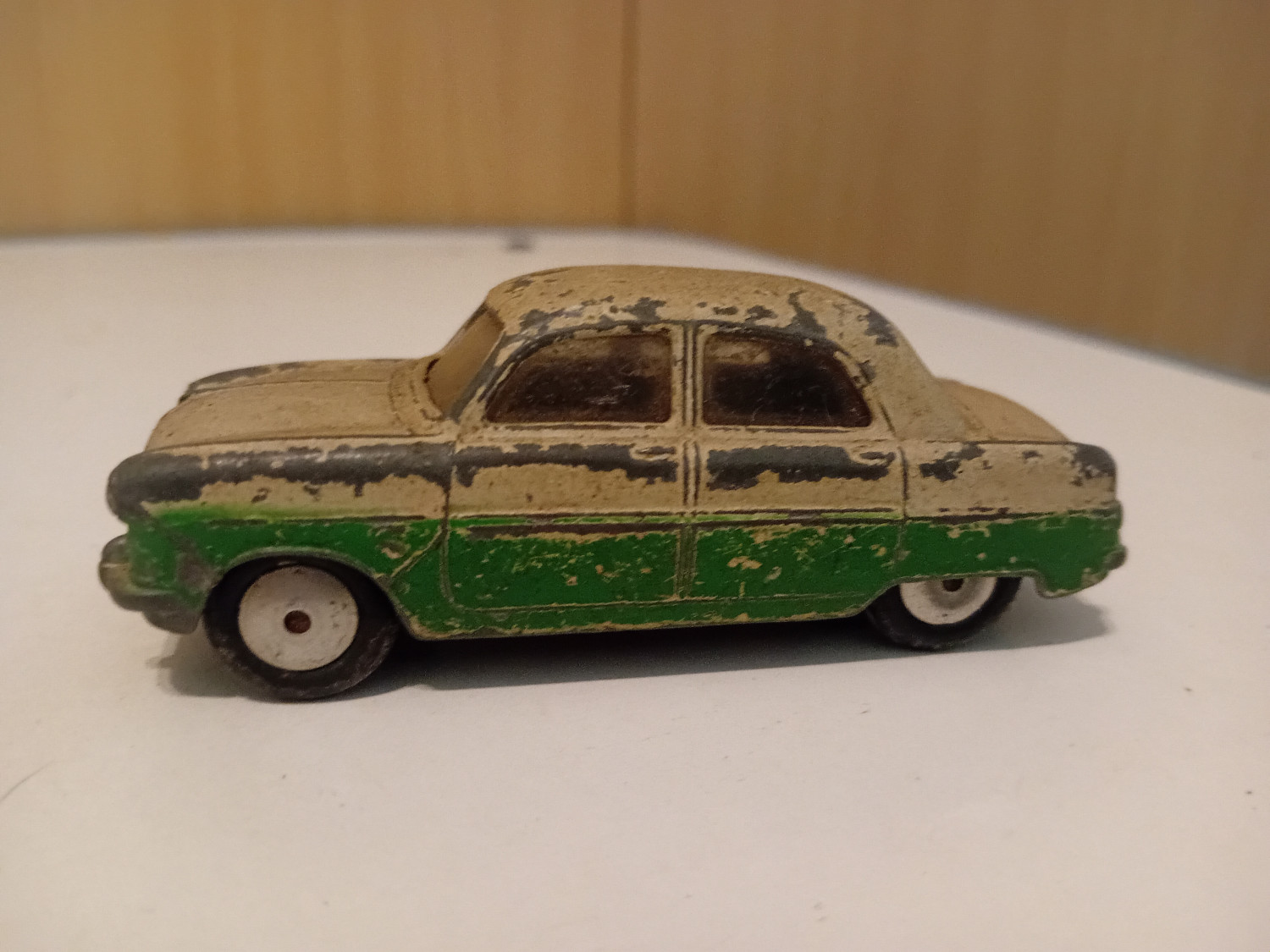 Ford Consul